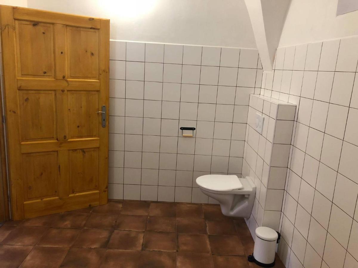 Penzion A Hospoda Na Statku Hluboká nad Vltavou Zewnętrze zdjęcie